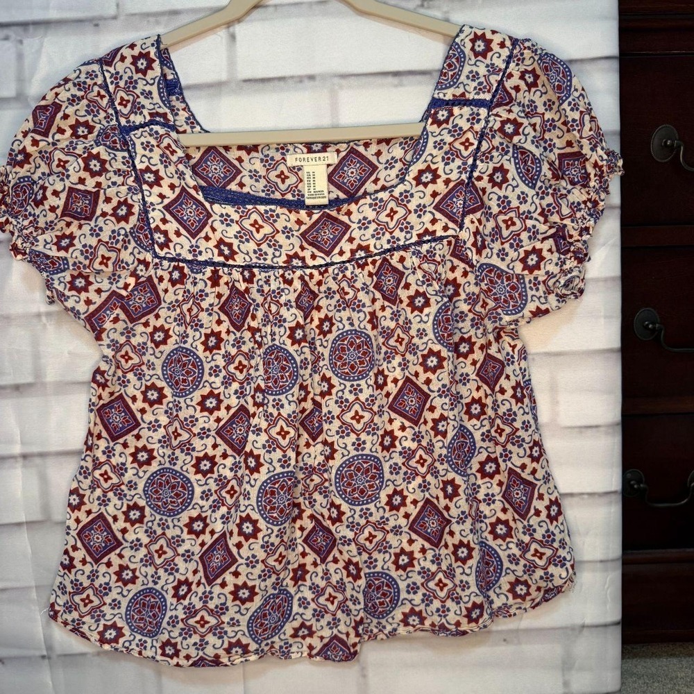 Cute Forever 21 blouse - Picture 1 of 4